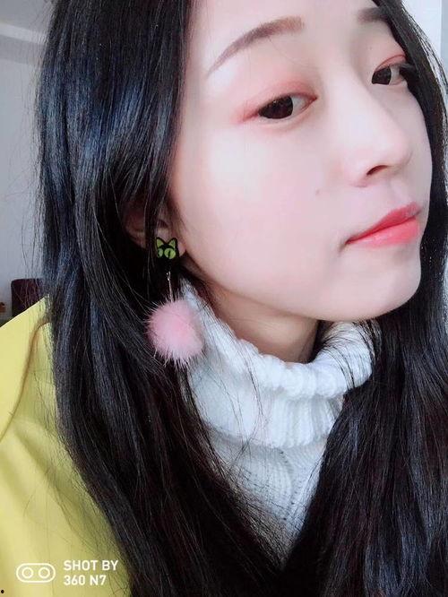 国产经典自拍,捕捉时代光影，展现青春风采